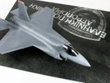 Asfaltová podložka Red Fox Studio RFSDB-48029 1/48 se znakem řeckého letectva, 380 × 320 mm — obrázek 4