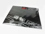Podložka pro diorámata Red Fox Studio RFSDB-48041 1/48 s asfaltem a nápisem US AIR FORCE, 380 × 320 mm