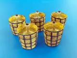 Resinové díly Plus Model 430 nádoby na kyselinu v měřítku 1/35 pro diorámata