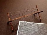 Sada Plus Model 267 ostnatý drát WWII 1/35 – aršík fotoleptů a dřevěné díly