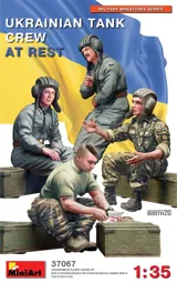 MiniArt 37067 Ukrainian Tank Crew at Rest – ukrajinská tanková posádka při odpočinku (1/35)