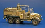 Resinová stavebnice Plus Model 1/35 Morris CDSW Gun tractor – díly, fotolepty a obtisky britského tahače