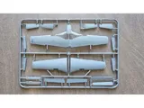 Sběratelský set Duke Hawkins 1/48 P-51D Mustang – krabice se stavebnicí, publikací a doplňky — obrázek 12