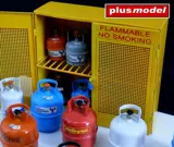 Resinový set Plus Model 518 lahve na propan butan v měřítku 1/35 pro dioráma — obrázek 3