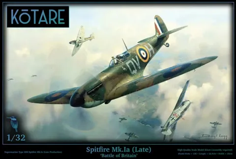 Krabice stavebnice Kotare K32005 Spitfire Mk.Ia (Late) Battle of Britain v měřítku 1/32