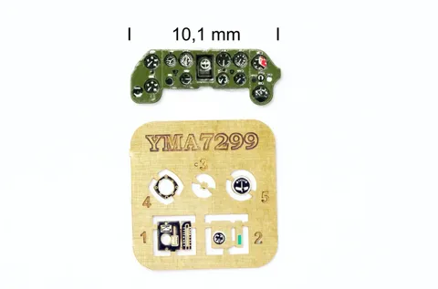 Barevná fotoleptaná přístrojová deska Yahu Models YMA7299 pro A5M1 v měřítku 1/72