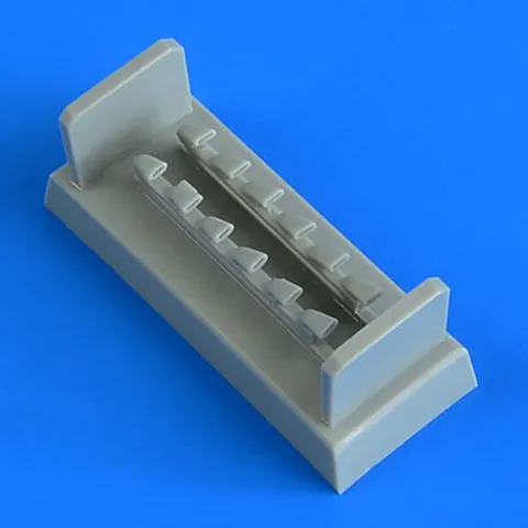 Resinové výfuky Quickboost QB72610 pro Bf 109G-6 v měřítku 1/72 na licím bloku