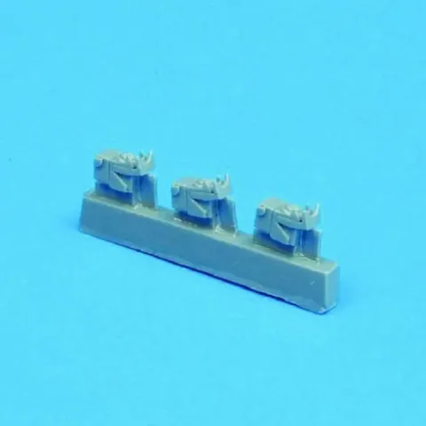 Quickboost QB32006 zaměřovač Revi 16B 1/32, tři kusy náhradních dílů do kokpitu