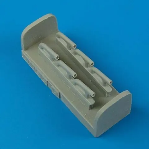 Resinové výfuky Quickboost QB48228 pro LaGG-3 Series 35 v měřítku 1/48 na licím bloku