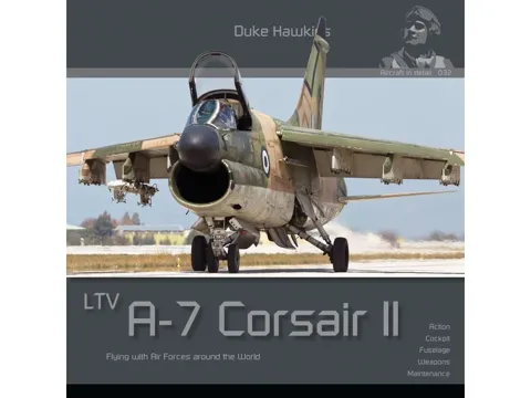 Obálka publikace Duke Hawkins DH032 LTV A-7 Corsair II od HMH Publications, 148 stran