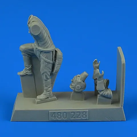 Resinová figurka Aires 480228 sovětský pilot Il-2 v měřítku 1/48