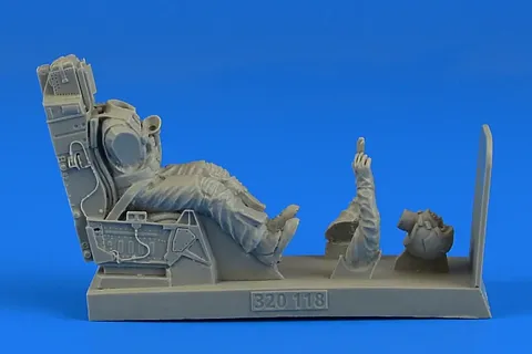 Aires 320118 figurka pilota USAF s vystřelovacím sedadlem pro F-16 v měřítku 1/32