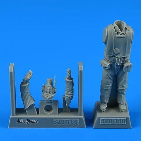 Figurka Aires 320180 pilot US Marine Corps v měřítku 1/32 pro plastikové modely