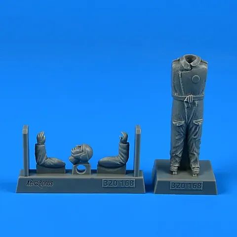 Figurka Aires 320168 italský stíhací pilot 2. světové války v měřítku 1/32