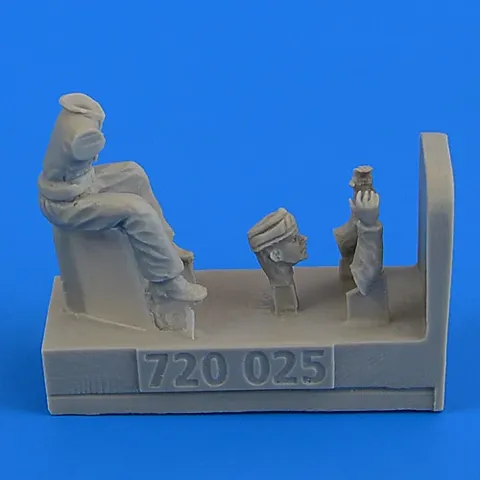 Figurka Aires 720025 řidič motocyklu RAF v měřítku 1/72