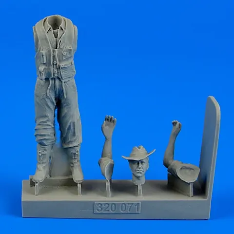Figurka pilota RAAF Aires 320071 v měřítku 1/32, stíhací pilot z 2. světové války