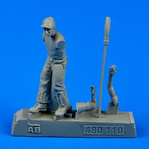 Aires 480110 figurka amerického leteckého mechanika 2. světové války v měřítku 1/48