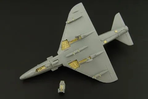 Fotolepty Brengun BRL144027 pro A-4E Skyhawk 1/144, dvě sady leptaných dílů