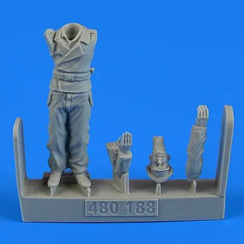 Figurka Aires Aerobonus 480188 německý tankový velitel v měřítku 1/48