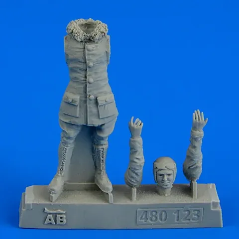 Figurka Aires 480123 stíhacího pilota 1. světové války v měřítku 1/48
