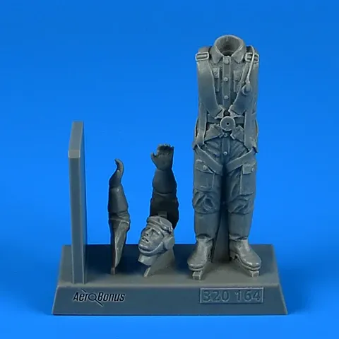 Figurka pilota francouzského letectva Aires 320164 v měřítku 1/32
