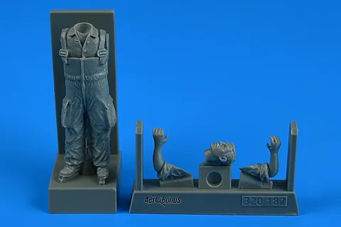 Figurka Aires 320182 mechanik letectva Varšavské smlouvy A v měřítku 1/32