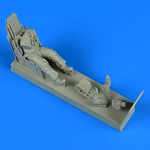 Sada Aires 320107 – figurka pilota US Navy a sedačka SJU-8/A pro A-7E Corsair II v měřítku 1/32