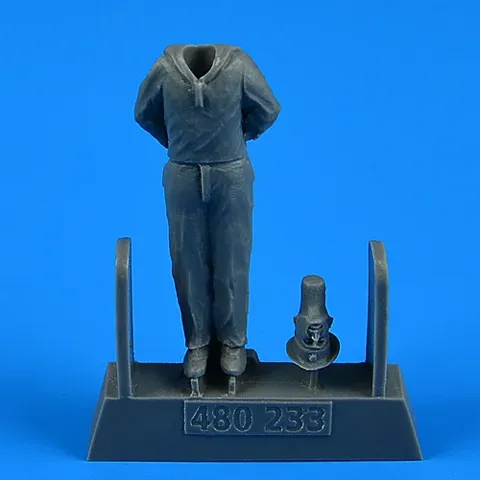 Figurka námořníka Kriegsmarine Aires 480233 v měřítku 1/48 pro ponorku U-Boot Type VIIC