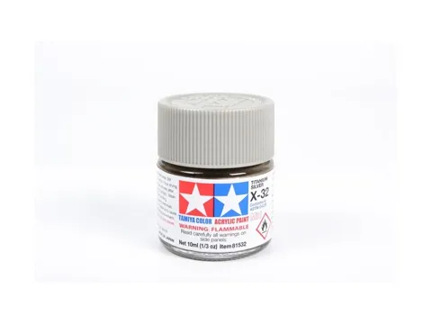 Skleněná lahvička akrylové barvy Tamiya 81532 Acrylic Mini X-32 Titanium Silver 10 ml