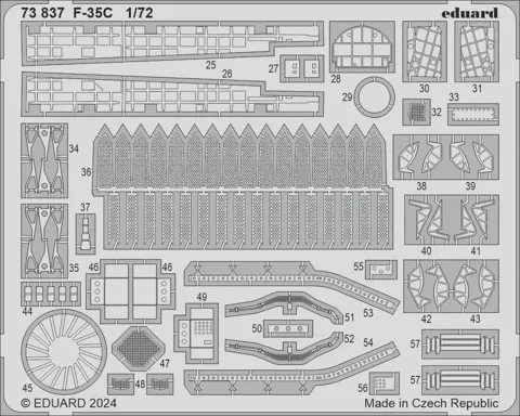 Barevné fotolepty Eduard 73837 F-35C v měřítku 1/72 na leptaném plátu