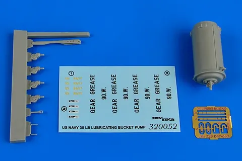 Detailní doplněk Aires 320052 mazací sudová pumpa 35 lb US NAVY v měřítku 1/32