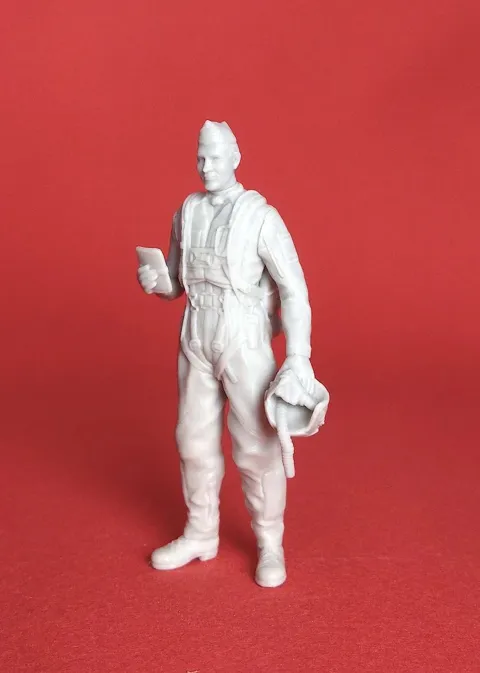 Resinová figura Pilot Replicas 72P009 švédský pilot s padákem v měřítku 1/72