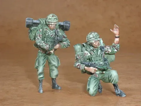 Resinové figurky CMK F35128 britští vojáci současnosti v měřítku 1/35, 2 kusy