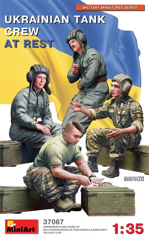MiniArt 37067 Ukrainian Tank Crew at Rest – ukrajinská tanková posádka při odpočinku (1/35)