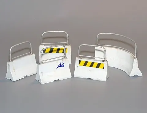 Resinové betonové zátarasy Plus Model 1/35 City blocks – short, sada 10 dílů