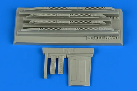 Detailní sada Aires 4737 – zásobníky klamných cílů pro Su-17/22 Fitter K v měřítku 1/48
