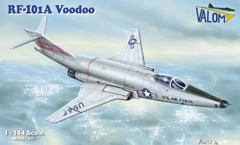 Plastová stavebnice Valom 14441 RF-101A Voodoo v měřítku 1/144 – krabice s modelem
