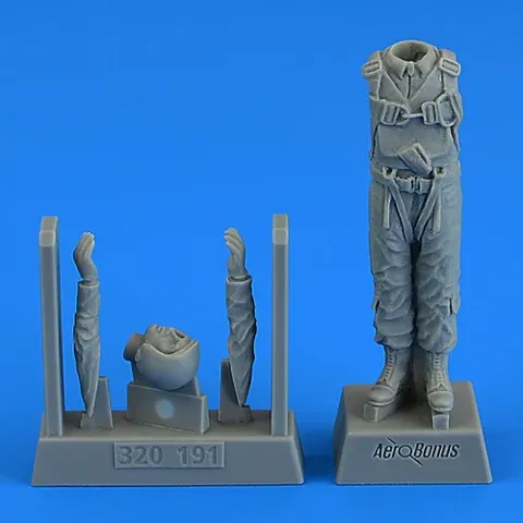 Figurka pilota USAF z korejské války Aires 320191 v měřítku 1/32
