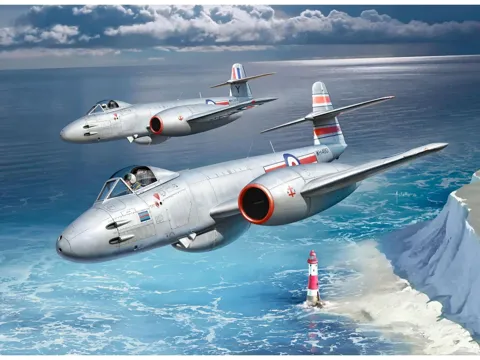 Krabice stavebnice Revell 03750 Gloster Meteor F.8 v měřítku 1/32