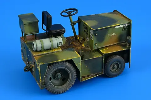 Aires 320108 United Tractor G40C letištní tahač (LPG), 1/32